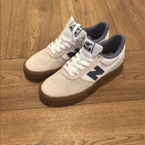 New Balance Men's White and Gray Sneakers - 272